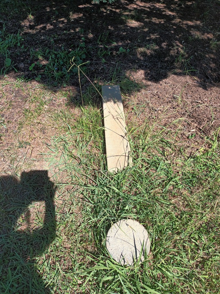 Sculpture: Poema visual transitable
by Joan Brossa i Cuervo