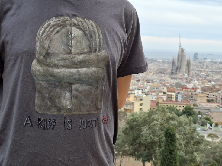 The Kiss - Brâncuși
Textile Painting by Cristina Daniela Gagiu