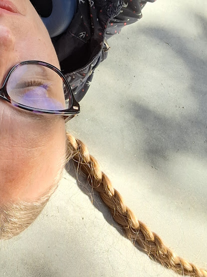 Selfie cu coada impletita