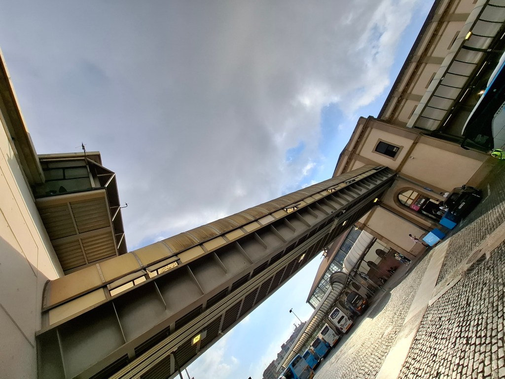 Passing Gate